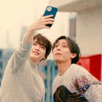 ciaodai's profile picture. 好きなアーティストは
Do As Infinhty
Every Little Thing
Kis-My-Ft2
King & Prince
GENERATIONS…etc

好きなアパレルショップ
ジーナシス
.st

是非仲良くしてください。