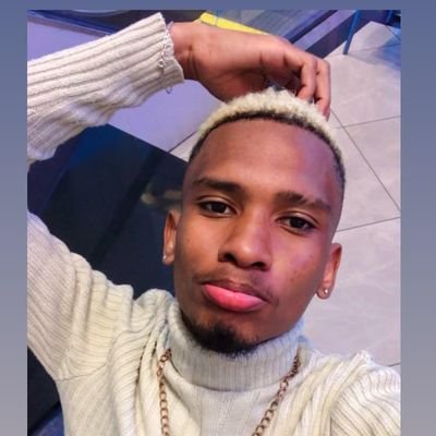 New Account. old account @KelvinDlamin 

IG : kelvin_dlamini
FB : Kelvin Dlamini

anyways here's to the finest things in life🥂 * clink clink *