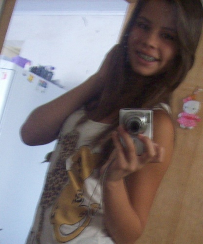 meelhor amiga da @redissenha;  e  irmã da @dhebby20 :)