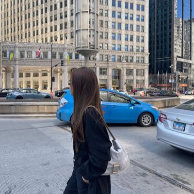 amooo0221's profile picture. because of mamamoo