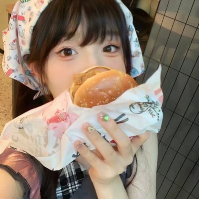 nn43287605's profile picture. 日本語の勉強中ですが、翻訳機を使っての会話をお許しください、よろしくお願いします 💕