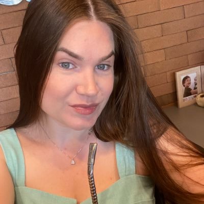 Deenise_Roos's profile picture. Escorpiana, 29 Inconstante, intensa, impulsiva e colorada nata. MãeZONA do João Caetano, proprietária da San Steban São Borja