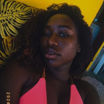 majorie44_'s profile picture. hoje eu sei, eu não sou desse mundo.. 🪐