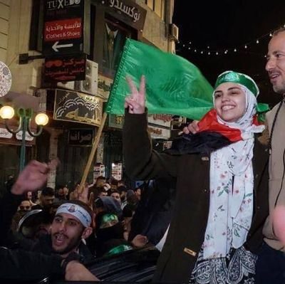 إِنَّما نُحاوِلُ مُلكاً أَو نَموتُ فَنُعذَرا
,🇵🇸, 
,𓂆,