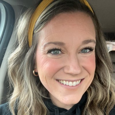 English teacher at Battle High School. Mizzou alum. Dog mom. Auntie. Reality TV fanatic.