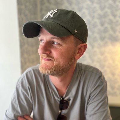 || Passionate about building community || Director of Communications, Fundraising and Advocacy @SafeFamiliesUK @Home4gd || ✝️ || 📚 || ⚽️ || Views my own ||