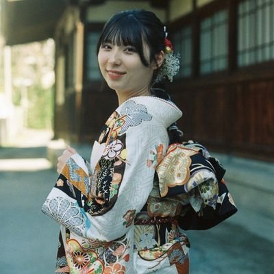 HKT48の6期研究生 北川陽彩ちゃん一推し、チームH 伊藤優絵瑠ちゃん二推し。卒業生の宮﨑想乃さんと馬場彩華さんは殿堂入り。2018.07～レヴォーグ乗り。