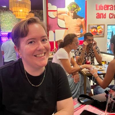 girl organizer for @Local2110UAW, formerly chair of @hcpunion, and forever fan of the Oxford comma, NY women's sports, and cats.
she/her 🌈