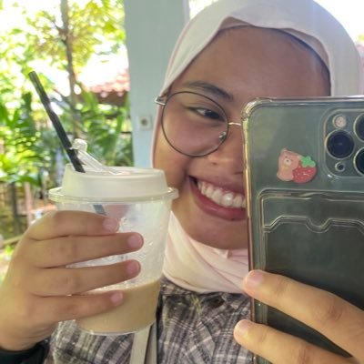 eternalberries's profile picture. 