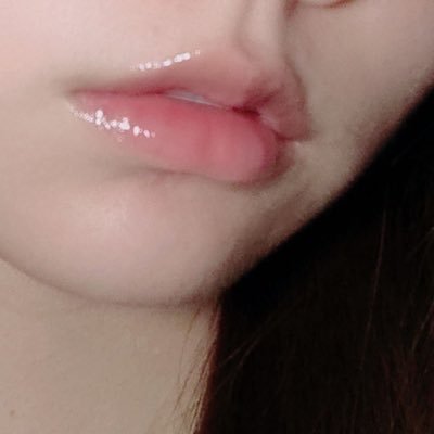 gansijingjing's profile picture. 已婚/99年/m/不加v/随机拉黑/不爱打游戏/欢迎无条件给我打钱/举报我、骂我给我挡灾