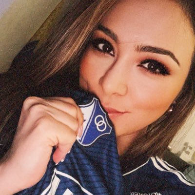 Marketer & Periodista.. A veces tengo la empatía de un cactus 🌵 ❤️ Amor eterno al fútbol ! IG __lunaa.g_