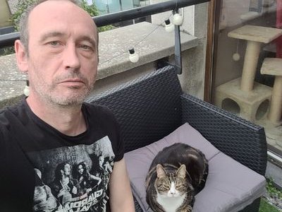 CarlK72's profile picture. #nafo
#FuckTrump 
#ElonMuskIsATraitor
🚫 DM's
#MAGAChucklefucks
#RussiaisATerroistState