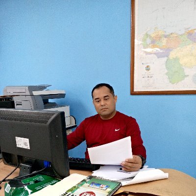 Creo en Díos padre creador, en el Espíritu Santo y Jesucristo nuestro Salvador. 
Tik Tok: Johander..González