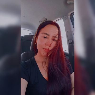 Enamorada de la vida, del sol, de las cosas buenas, de abrir mis ojos y poder leer...