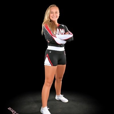 Elite Competitive Cheerleader 
GPA: 4.0 Honors HS Student
Main Base/Flyer/Tumbler
Ht:5'0  Wt:109
IG: Bellagracehi