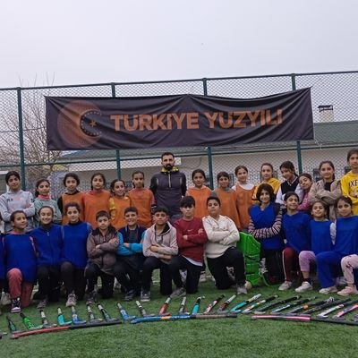 🏑National Team Coach @suruc_kadin_hokey63 
⚖️⏳🦂
🎓 Malatya Uni Coaching🥇
🎓 Muğla Uni Coaching🥈
👮🏻‍♂️Pomem-Spor Lisesi Kurs