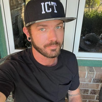 Crocs enthusiast. 3 time Yugioh King of Games ranked duelist. My birth name is Chad. Dumb tweets, dumber tattoos. Professional Butthole Surfer.