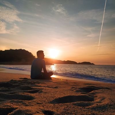 GusFedez's profile picture. Escribo cosas buenas y malas, ya padesia de Insomnio antes de que se pusiera de moda, Náufrago, mejorar y ser mejor cada día❤️‍🩹 ¡Lic. Contaduría!🇲🇽