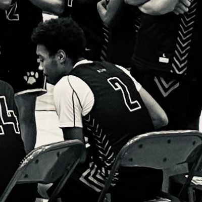 Minneapolis South high School, MN | C/O 2️⃣6️⃣ | 3.4 GPA | Height 6’0 | Weight: 180 | Guard | QB, FS| Cell📞: 612-300-7488 | Email✉️: deamontrescott@yahoo.com