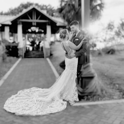 Wedding and Event Photographer. Realtor. https://t.co/iXbcuMp6WO https://t.co/4u5pH58FXi @shootingmemories_