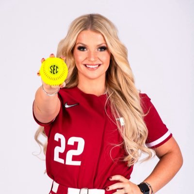 RHP/utility | Arkanasas Softball #22