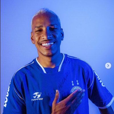 Comentando e interagindo com cruzeirenses sobre assuntos que envolvem o meu clube do coração, o Cruzeiro Esporte Clube! 😎✌💙