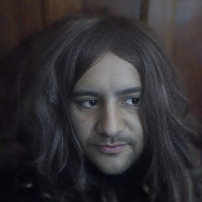 Escritor,músico,compositor y poeta maldito del rock...
Mejor que decir es hacer...