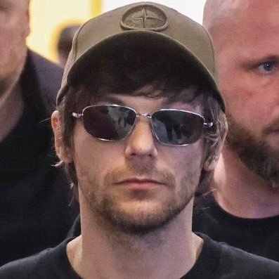 louis es una dulce criatura / simplemente que amo a esos chicos 𓆝 𓆜 𓆞