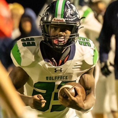 Glacier High School 👨🏾‍🎓2025 💚🐺💙 🏈🏀🏃🏾‍♂️| First Team All Conference/All State RB | 16 TDS | 1,059 yards rushing | GPA 3.5| 📞 +1 (406) 300-8102