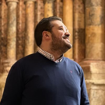 Gitano feminista 💙❤️💚.
Doctorando en Historia del Arte en la USAL. Gitanas, imágenes y alteridad.
Tenor en proceso.
Procurador en las Cortes de CyL.
#OpreRoma