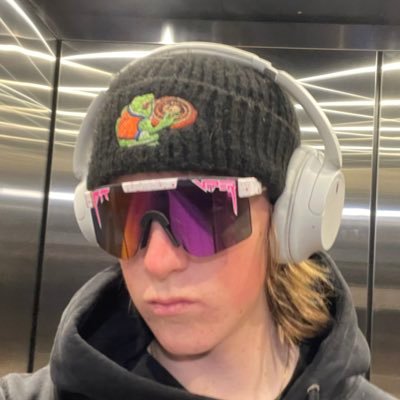 _shaxxy's profile picture. he/him - kraber go WHEEEEEEEEEEEEEEE