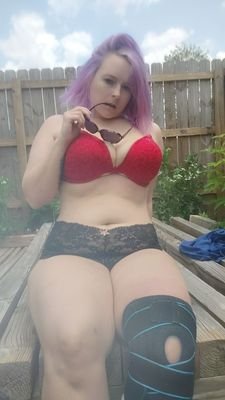 Can i Be your new addiction. Horney slutty thick milf ,service sub ,brat open to ideas will you take a walk on the wild side??😈ps each new follower gets a 🎁😈