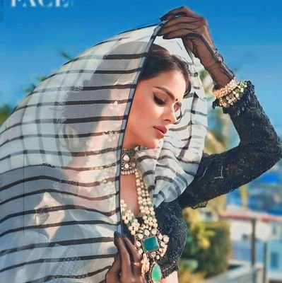 AnushkaRathore7's profile picture. @talktomyhand👋