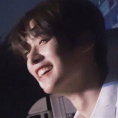 hemayaa_'s profile picture. 00's— too bright, i'm so flashy📸