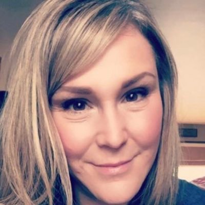 Just a small town girl who loves her family, and her country. 2020 was stolen. Democrats are destroying America 🇺🇸