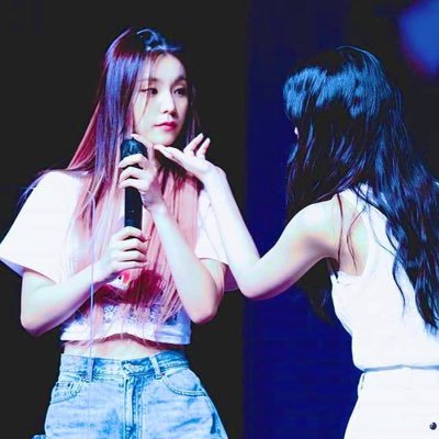 Personal acc • ^_^ • Multifandom • 💃& 🎵 production• Translates when free (Eng/Chi/Kor) @PROWDSUBS • 🇸🇬 • Repost trans with credits plz
