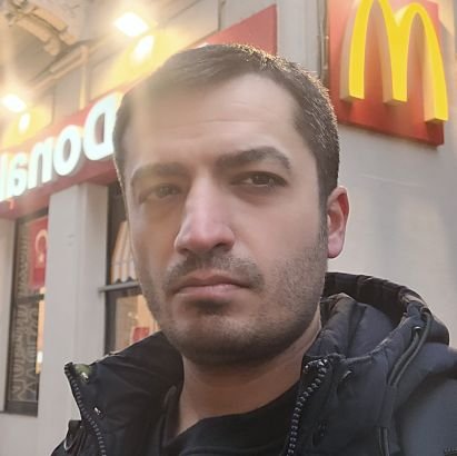 madi_mehrani's profile picture. Master of Computer Engineer - Networking