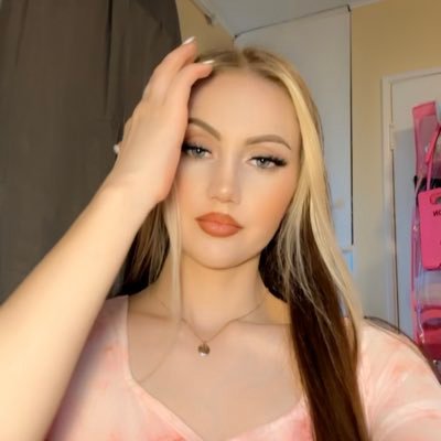 YoderLeona's profile picture. Mommy to the most beautiful baby girl