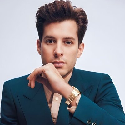 switchshaw's profile picture. Curtis at home, Lightswitch everywhere else.