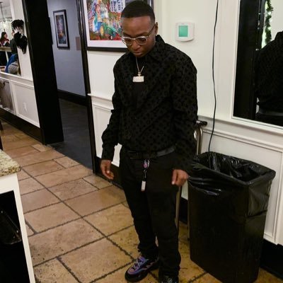 Female Artist| Serial Entrepreneur| IG: @LuxuryPainn| LUXURY PAIN STREAMING ON ALL PLATFORMS!