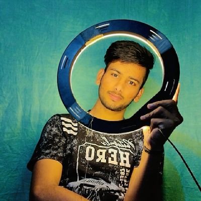 सिर्फ स्वंम को ढूंढना है
बाकी सब गुगल पर है✨