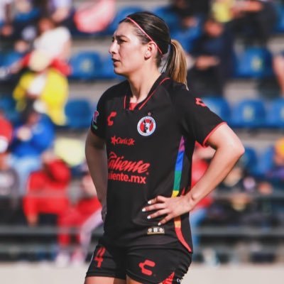 4️⃣ @xolosfemenil  just here to give you little nuggets of my thoughts 💭