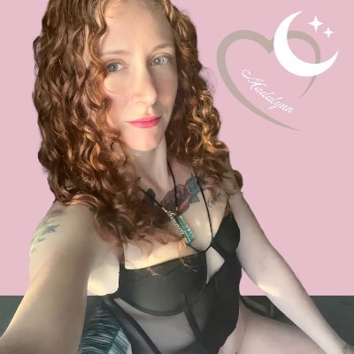 Your favorite Redhead MILF * Model & Porn shoots * pansexual submissive * cash app $madalynnmama