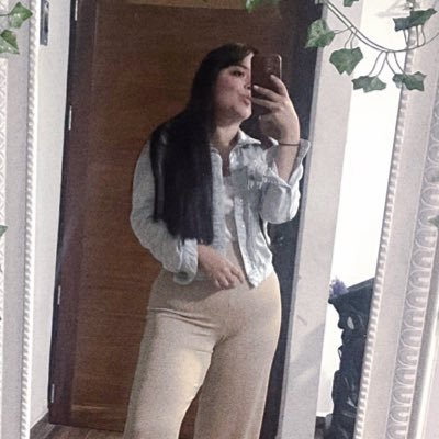 ItalyZuniga's profile picture. Estoy ciego pero quiero mirarte ✨