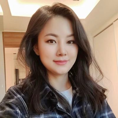 nari_kim100's profile picture. 