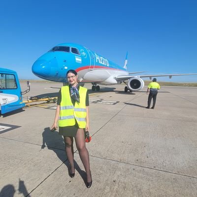 🇺🇾UY
Insta📷 @maru_belu
🔜 Tripulante de Cabina
👩🏻💻Aux. trafico aereo✈
👩🎓Tec. Gest.empresas Turisticas 🔜Lic. Turismo
✈