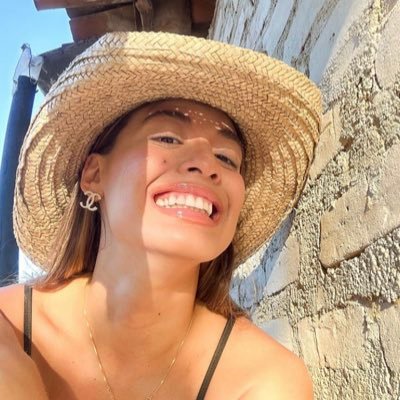 biadobrass's profile picture. Tudo de Reality e Entretenimento! não me levem a sério.