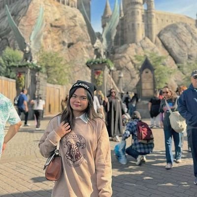 spookifine's profile picture. 