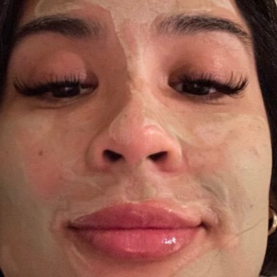 ugh_kellyn's profile picture. welcome 2 my crib