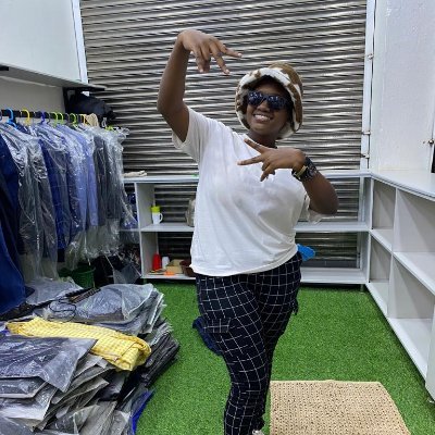 FWaxion's profile picture. Stupid world